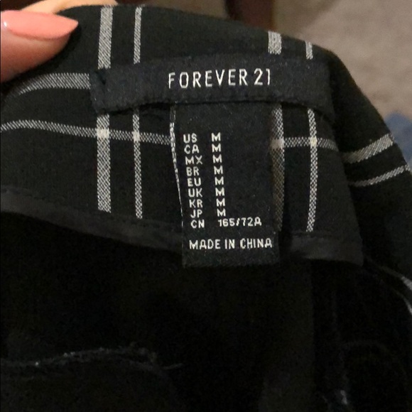 Shorts - Picture 3 of 3